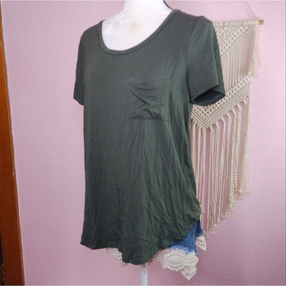 Market & Spruce | Olive Green Short Sleeve Top‎ Large